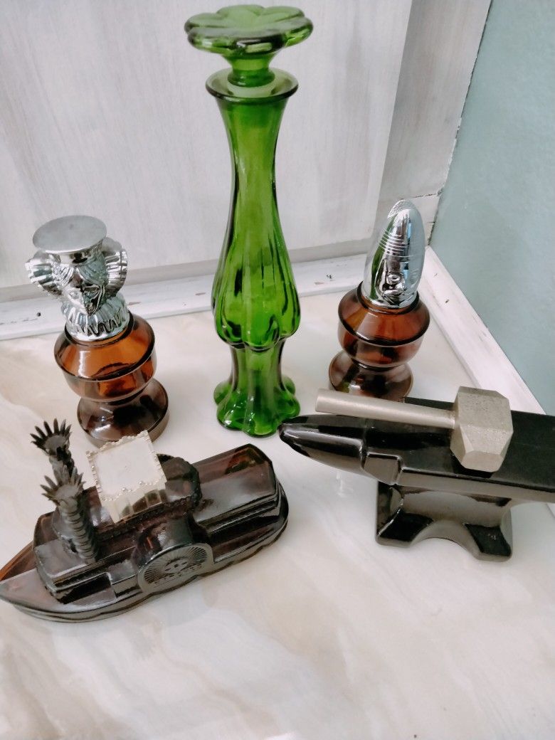 Vintage Set of 5 Avon Cologne/After Shave Bottles.  