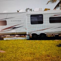 2012 Catanine Coachmen  28'