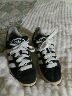 Adidas men’s sneakers, black velvet material Adidas men’s sneakers, black velvet material