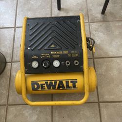 Dewalt Compressor 