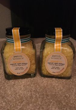 NEW Gap Bed & Bath Accessories (set of 2)