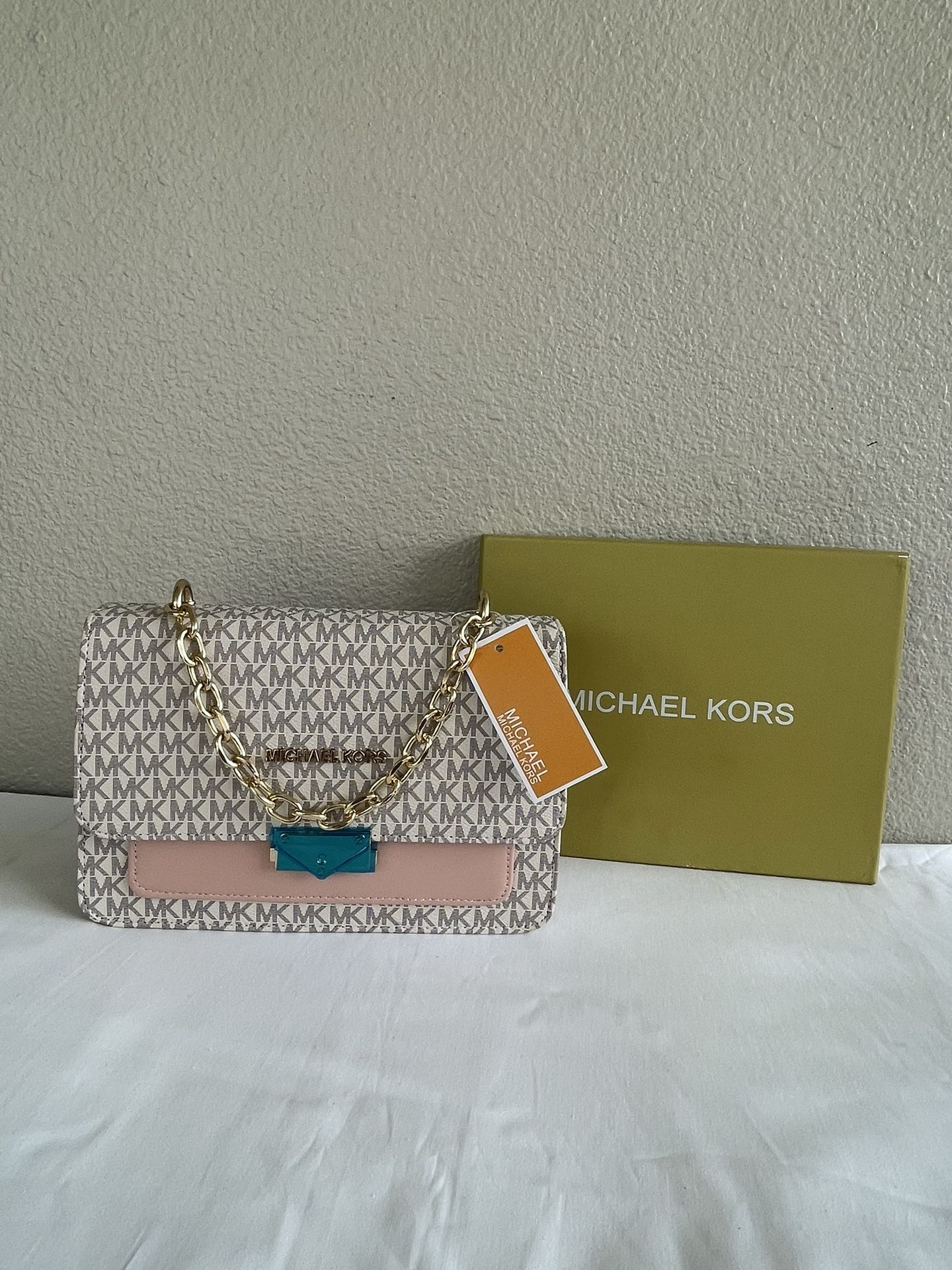 Brand New Michael Kors Signature Chain Shoulder Bag – Pink Blush Trim