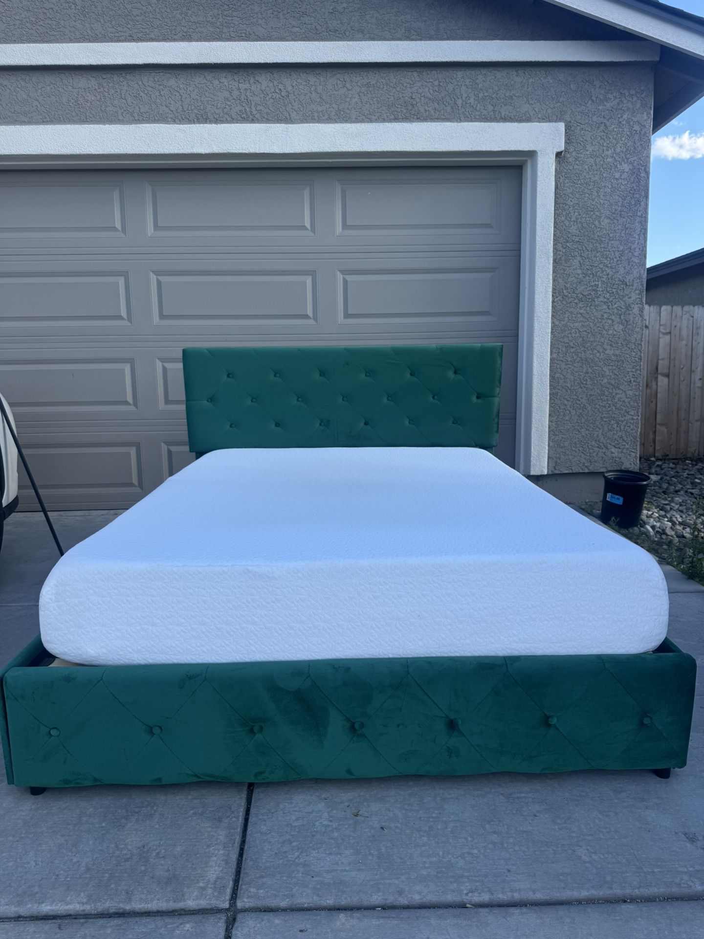 Queen Mattress And Storage Bed Frame