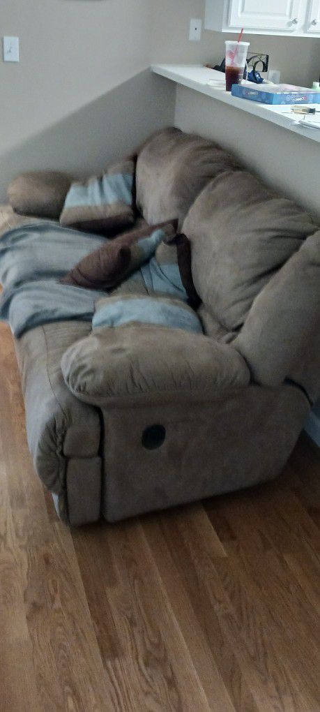 Large Double Recliner Couch 