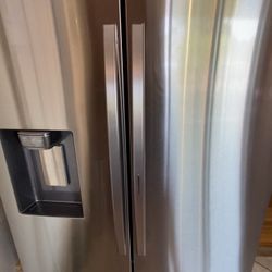 Stainless Steel Samsung Refrigerator MODEL:RF23R6301SR/AA