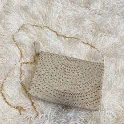 Nude Crossbody With Gold Chain 