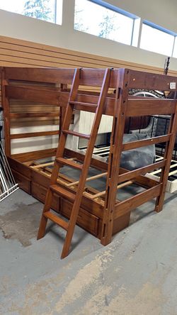 (In store) wood storage twin bunkbed