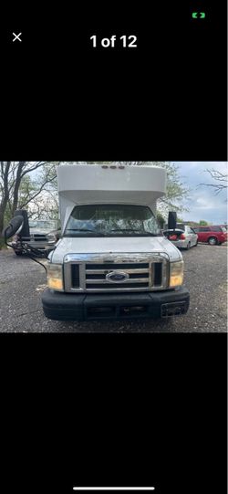 2008 ford E450 shuttle bus