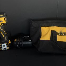 Dewalt Drill/bag/charger 