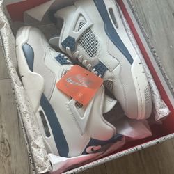 Jordan 4 Retro Military Blue 