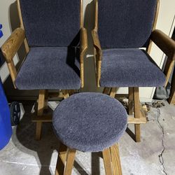 Three Piece Bar Stool Set. 