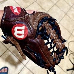 Baseball Gloves 