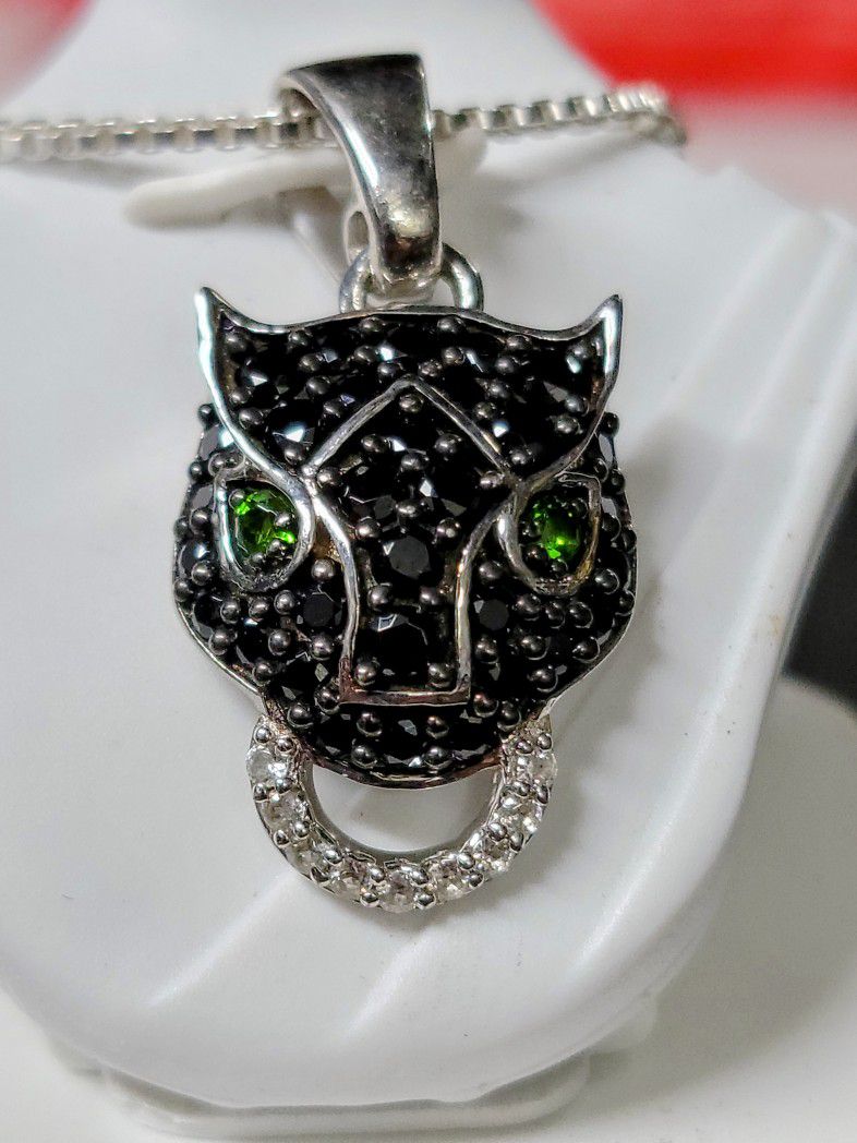 Sterling Silver Panther With Green Emerald Eyes And Heavy 925 ITALY Chain Total Weight 11.56 Grams  