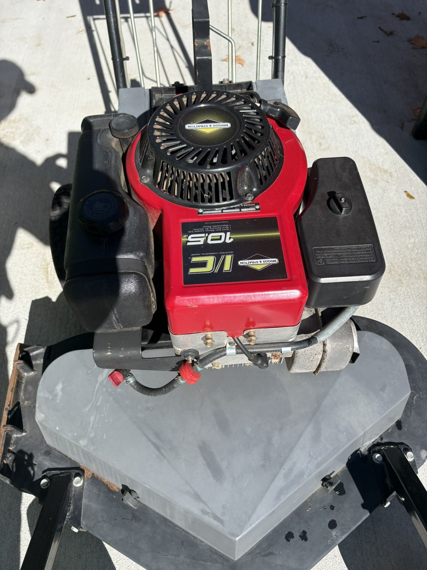 Lawnmower 33” Walk Behind 