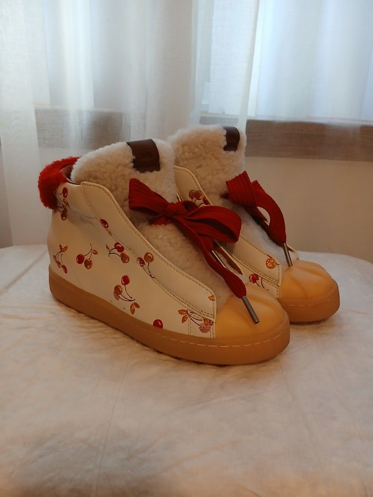 Beautiful Coach High Top Hiker Boots In Cherry Print Excellent Condition Size 6.5B