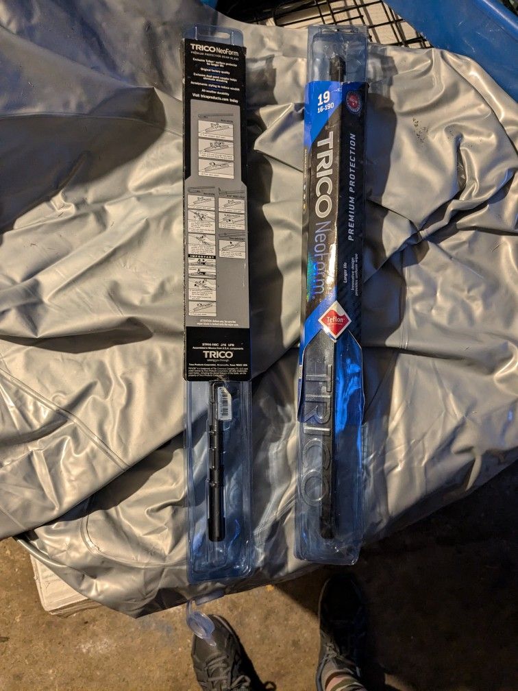 Windshield Wiper