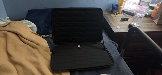 17 inch laptop/tablet carrying case