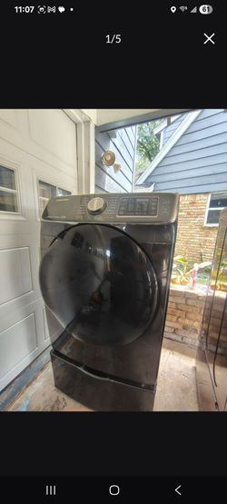Samsung gas Dryer front load with pedestal