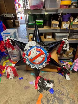 Ghostbuster star bola piñata