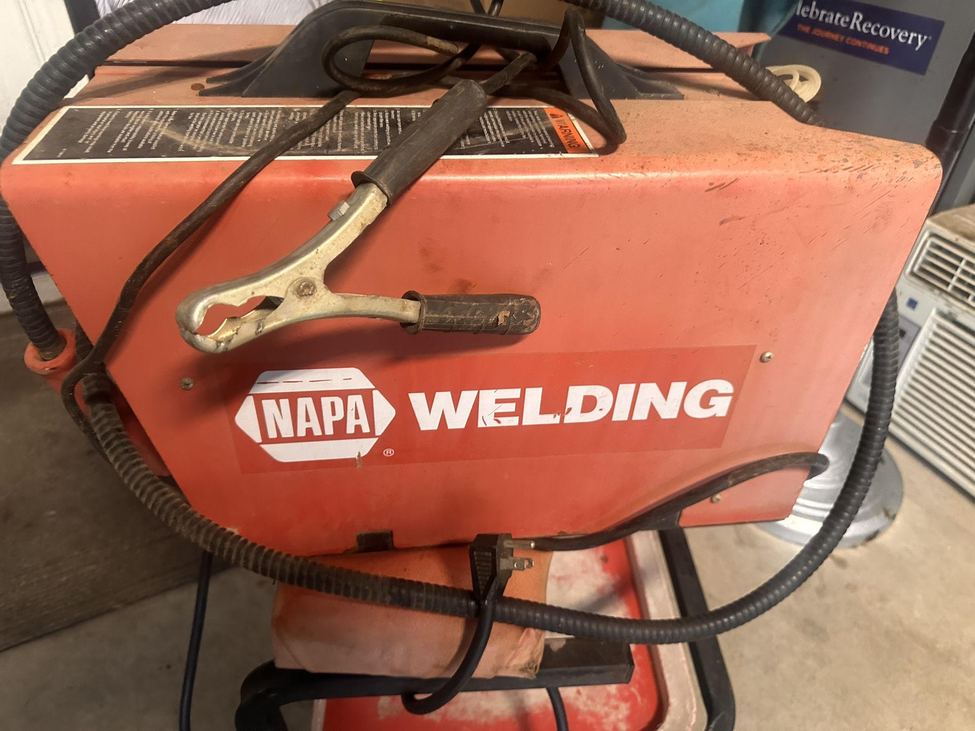 NAPA MIG WELDER 110v