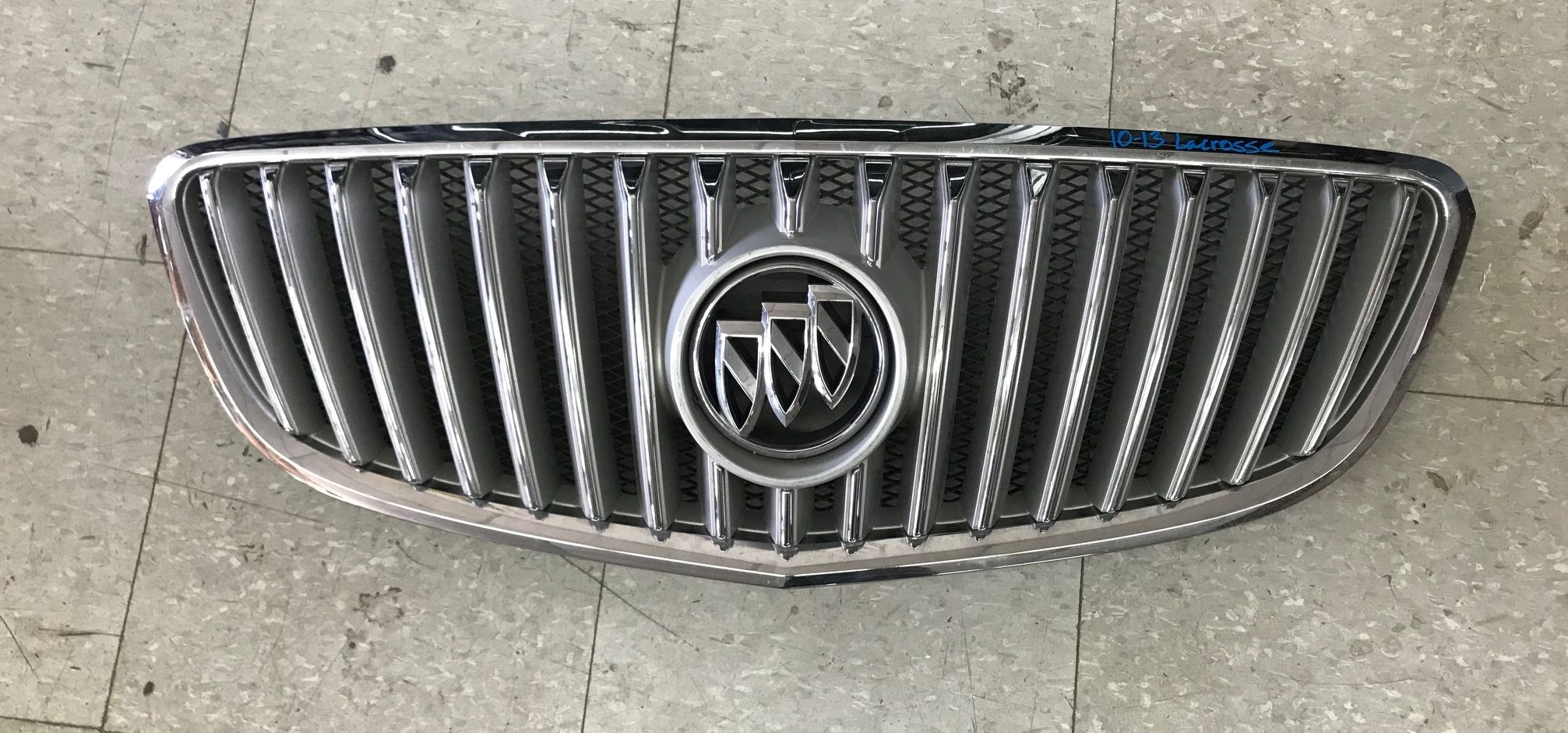 2010 -2012 Buick Lacrosse Grille