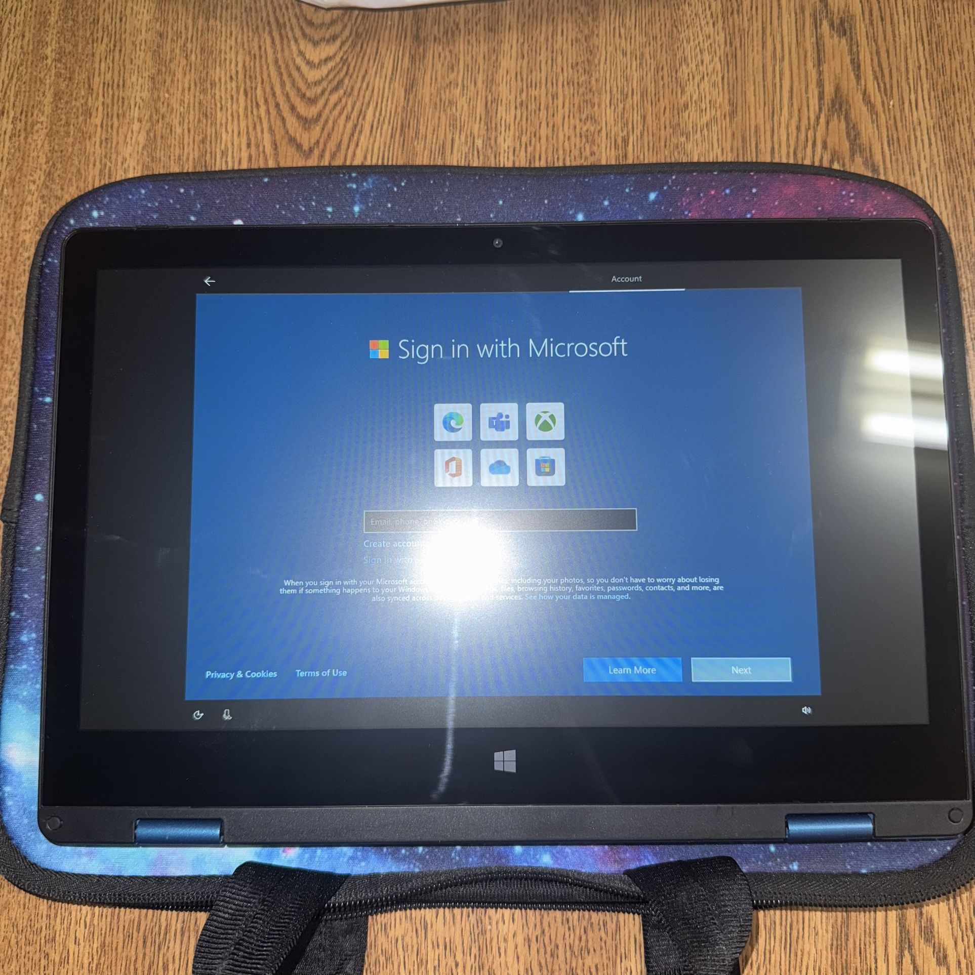 Touchscreen Laptop Flip screen With Carrying Case