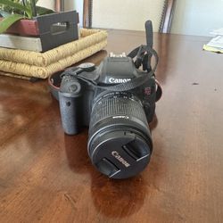 Canon T6i Camera 