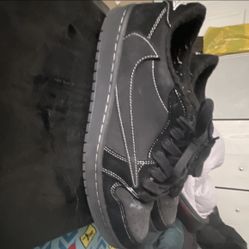 Travis Scott Black Phantom Size 11