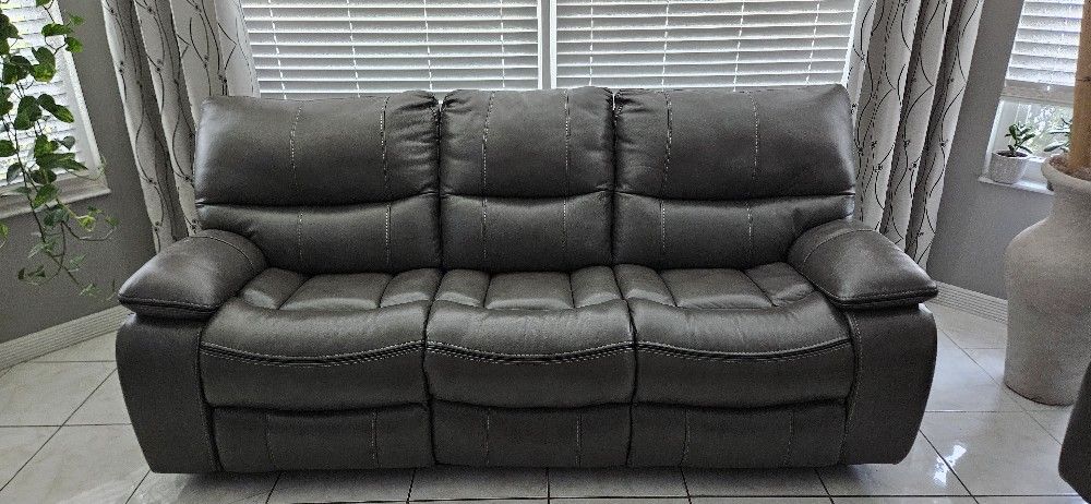 Leather Sofa & Loveseat Set