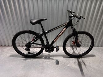 BICYCLE MONGOOOSE 18 SPEED SIZE 24 BRAND NEW
