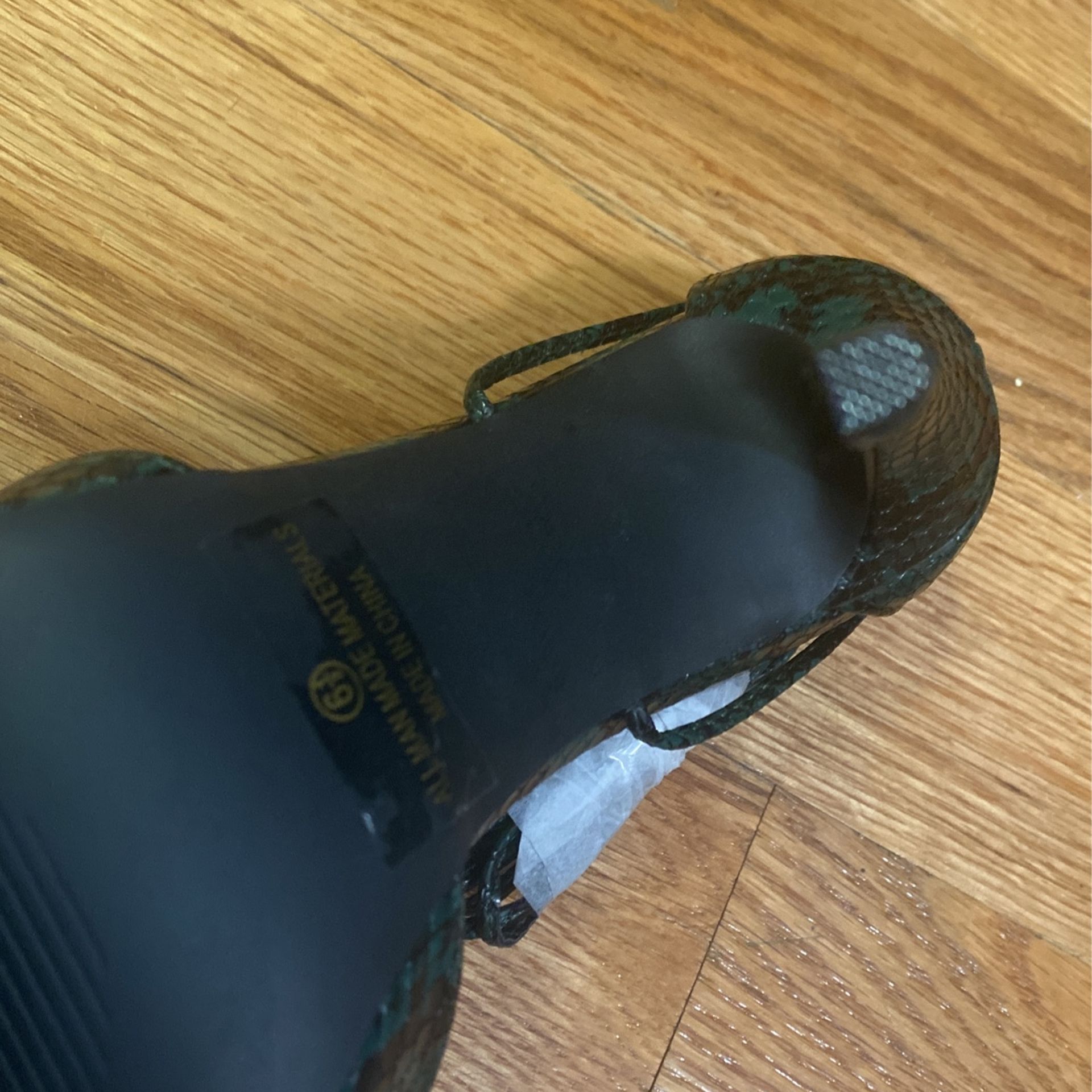 NEW! Green Pumps