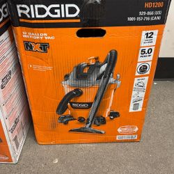 RIGID 12 GAL WET/DRY VAC
