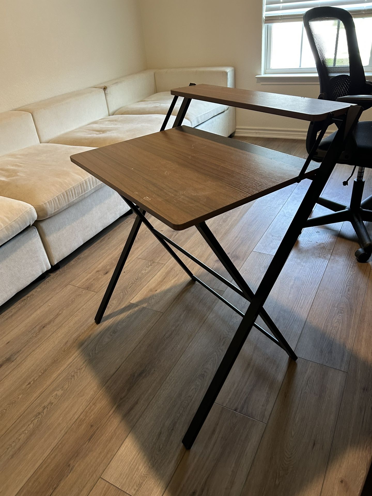 Small desk