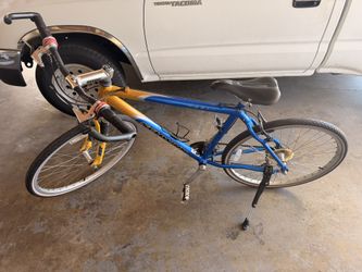 Schwinn Mesa GS Mountain Bike