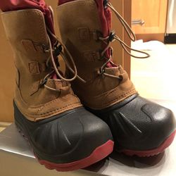 UGG Winter Snow Boots Kids Size 13 NEW