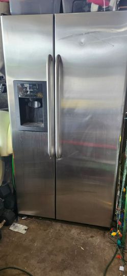 Ge refridgerator works fine 450 firm