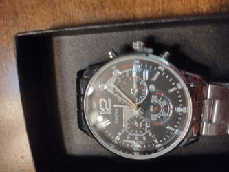  Serious buyers please.  Gineva Time piece. Great christmas gifts!