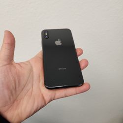 IPHONE X..... 64GB   TMOBILE AND METRO PCS 