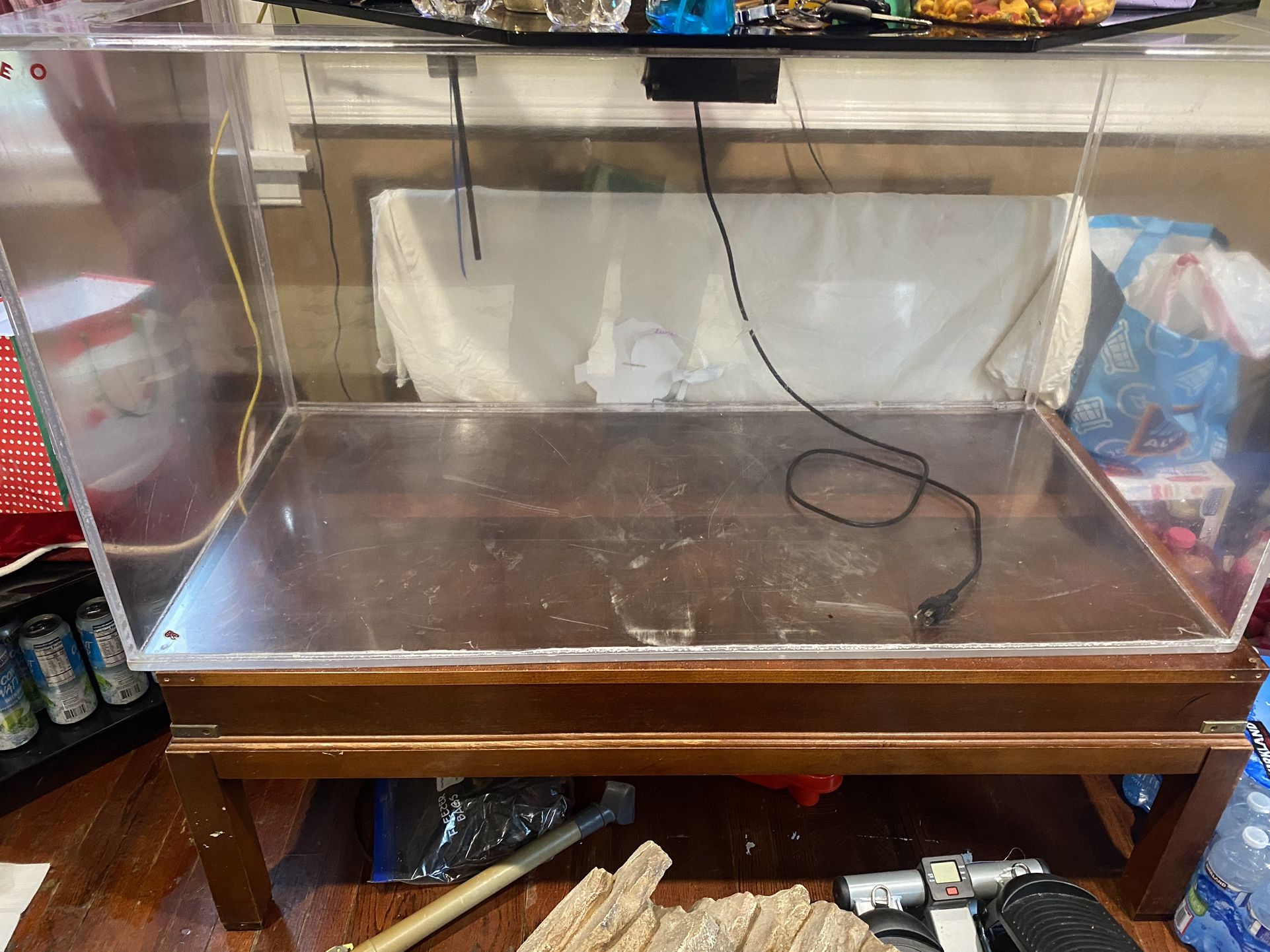 130 Gallon Arcylic Fish Tank