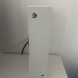 Microsoft Xbox Series S 512GB Gilded Hunter Console Bundle (US Plug) RRS-00071