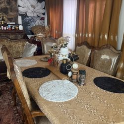 Beautiful Table With Six Chairs 