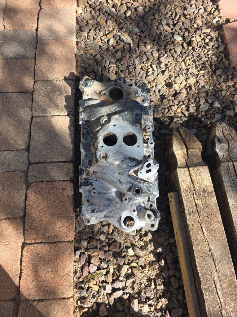 87 Gmc 5.7L TBI Intake Manifold 