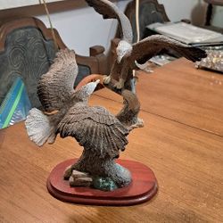 Awesome Statue Of 2 Bald Eagles- Challenge Of The Eagle Hunters, Resin In Beautiful Detail