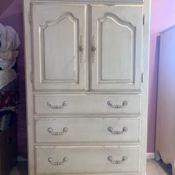 5pc Ethan Allen Bedroom Furniture Set