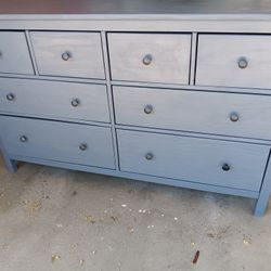 Dresser Ikea Grey's Color 