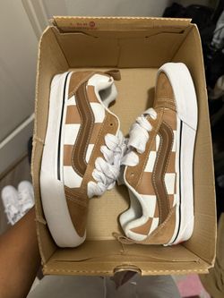 Vans Knu Skool