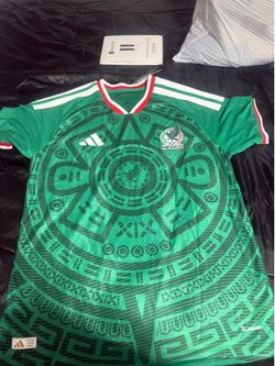 2xl or xl runs a bit small