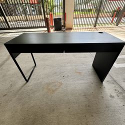 MICKE IKEA DESK