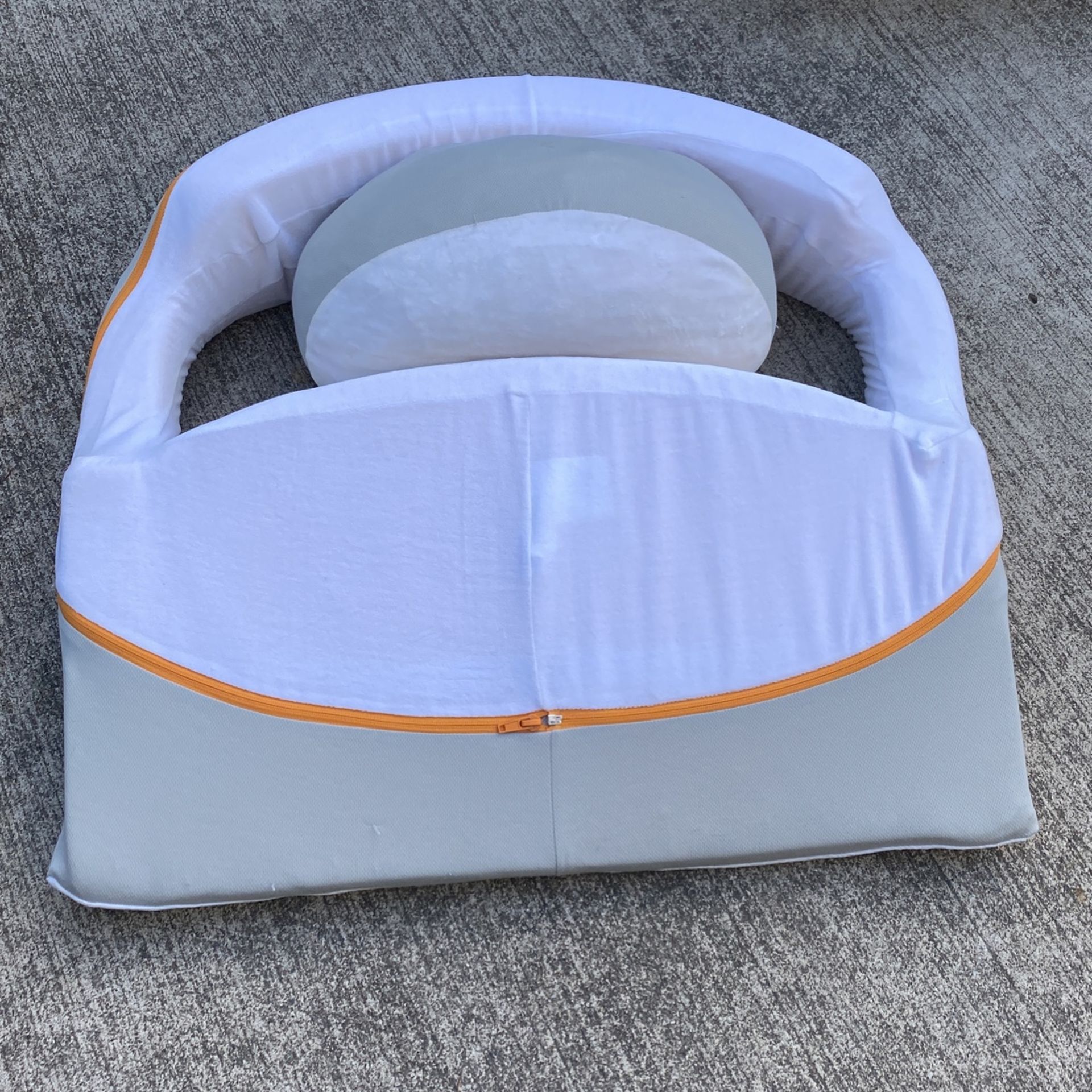 Foamy Foot And Back Rest Specially People With Pain And Troubles To Sleeping Covers Can Takes Off For Washing