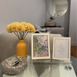 Set of photo frames